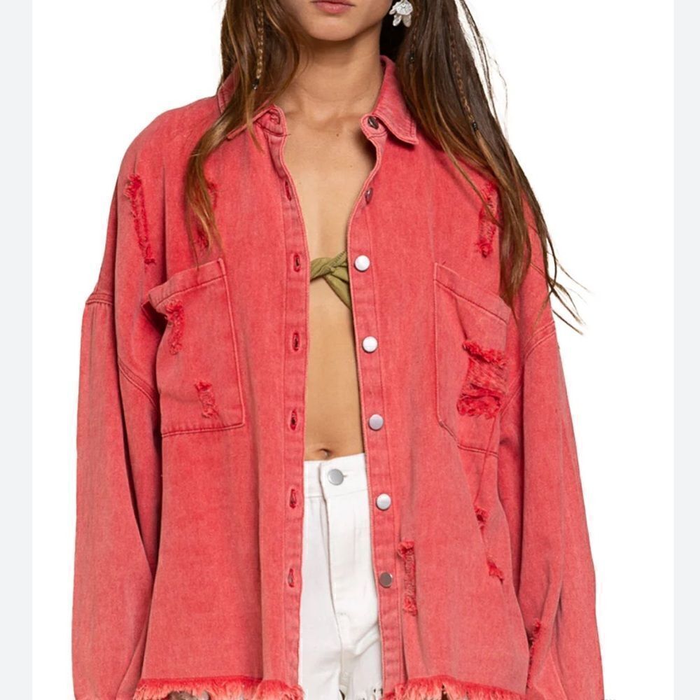 Vici distressed oversized denim shacket red - Picture 2 of 5